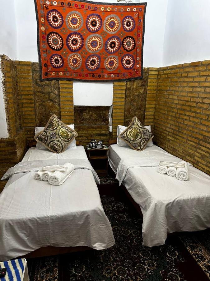 Отель MEKHTAR AMBAR Caravan Sarai XIX Бухара Экстерьер фото