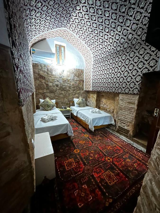 Отель MEKHTAR AMBAR Caravan Sarai XIX Бухара Экстерьер фото