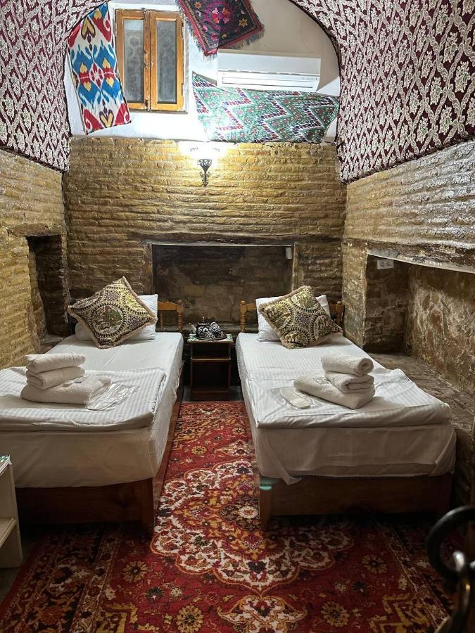 Отель MEKHTAR AMBAR Caravan Sarai XIX Бухара Экстерьер фото