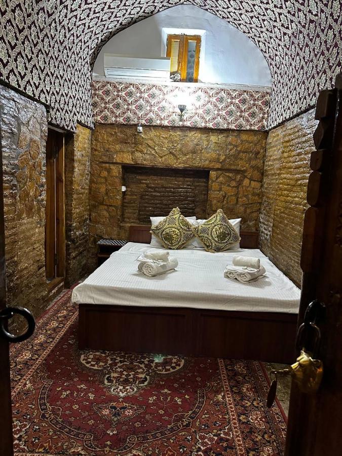 Отель MEKHTAR AMBAR Caravan Sarai XIX Бухара Экстерьер фото